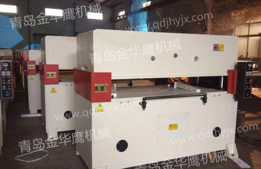 Precision four-column cutting machine